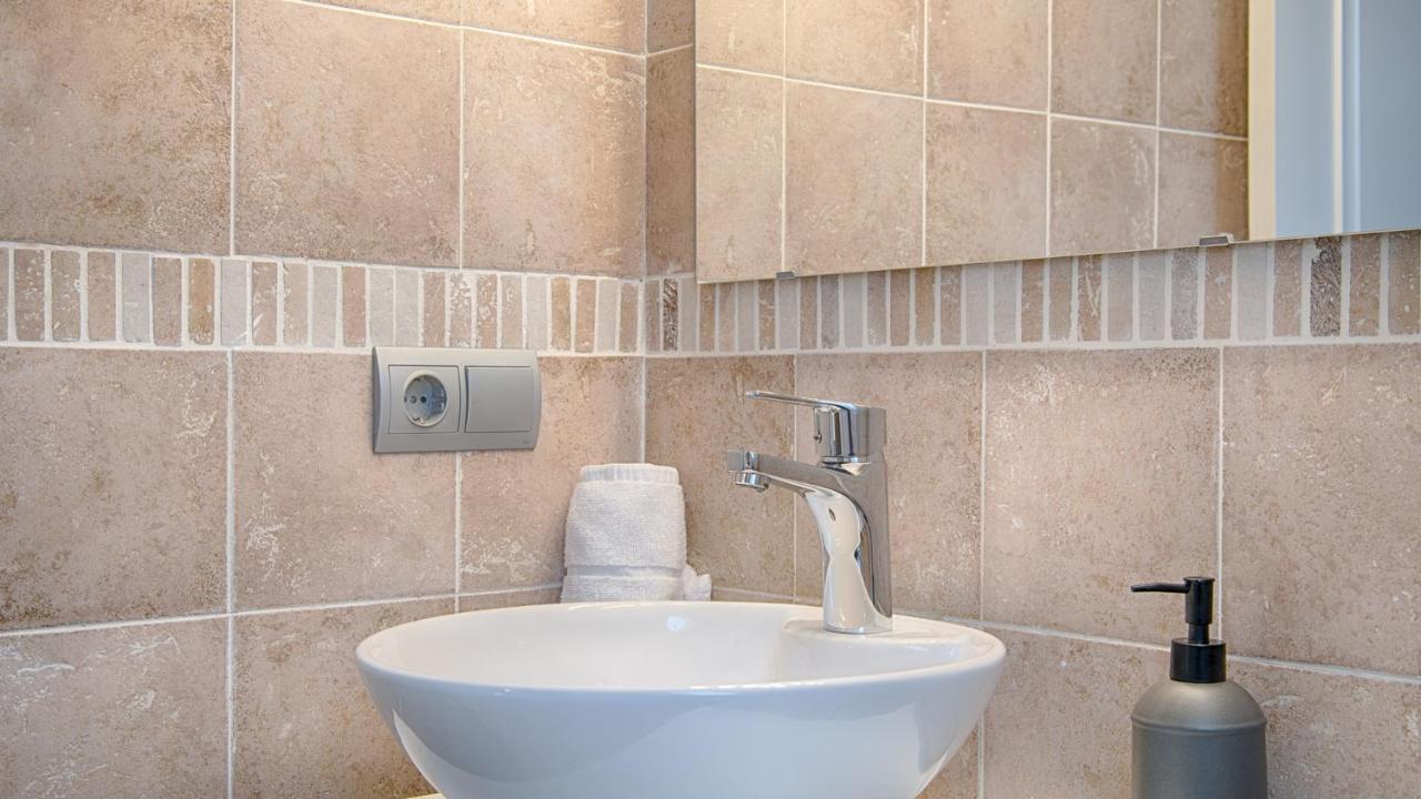Saplan Real Estate Pijauert Apartment Les Bagian luar foto